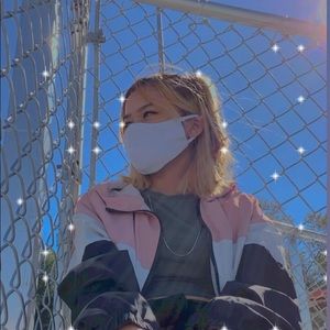 Meet your Posher, Nicole amber